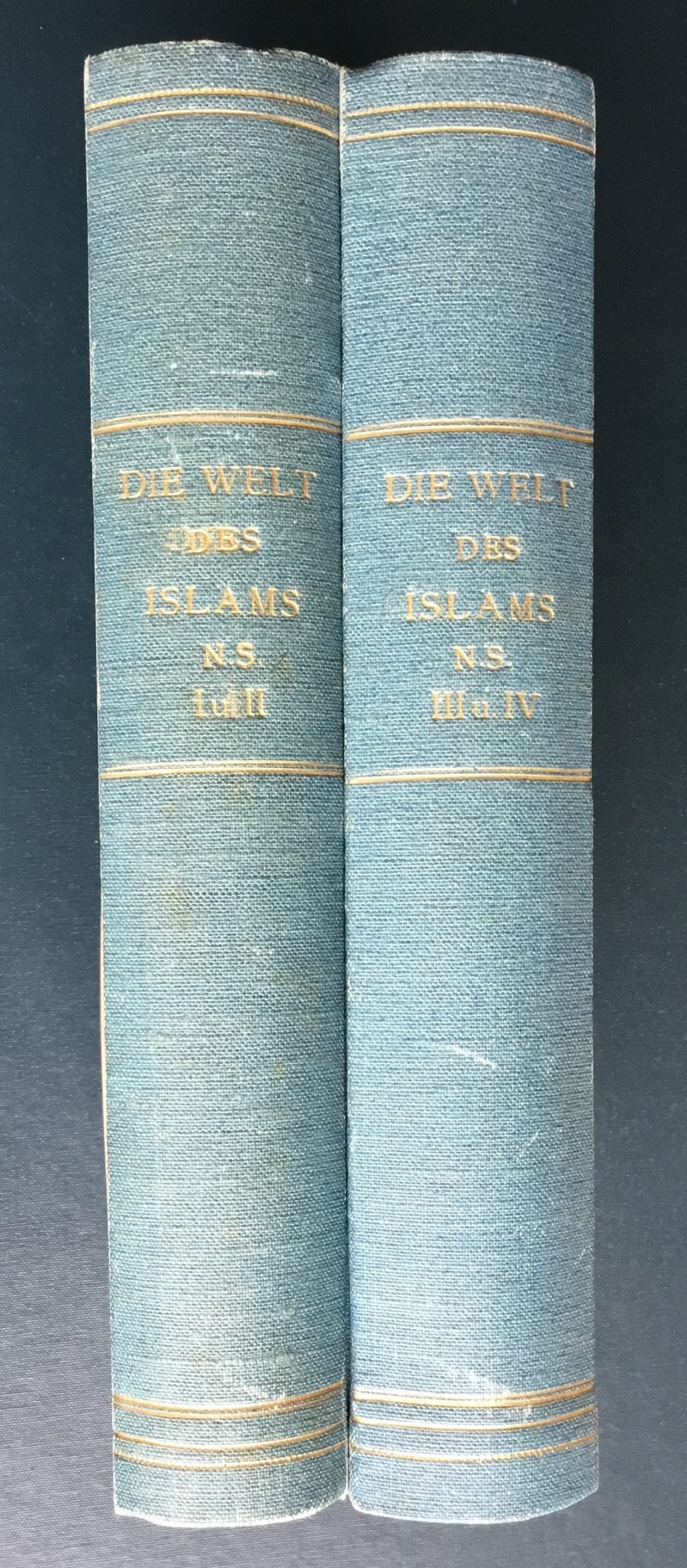 Die Welt des Islams. The World of Islam. Le Monde de L’Islam. VOLUMES I-IV. FOUR VOLUMES IN TWO.