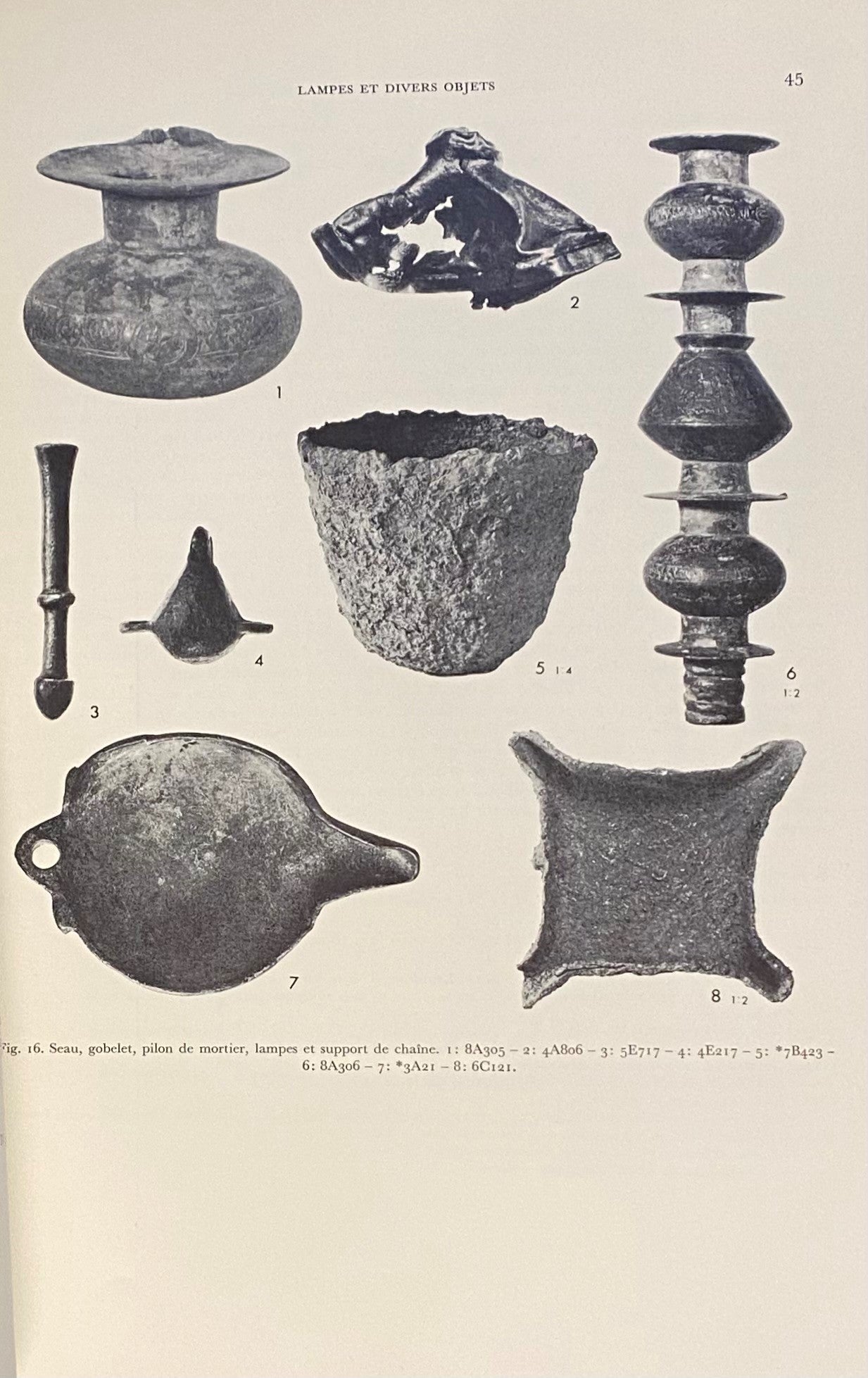Hama: Fouilles et Recherches de la Fondation Carlsberg 1931-1938, IV 3. Les Petits Objets Médiévaux sauf Les Verreries et Poteries.