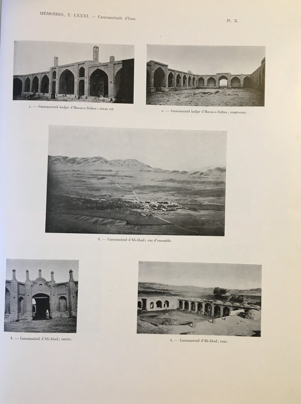 Caravanserails d'Iran et Petites Constructions Routières.